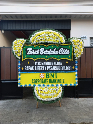 Papan Bunga Duka di Kaliabang Tengah