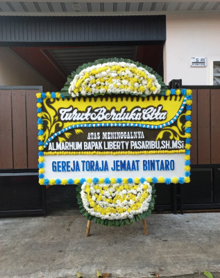 Papan Bunga Duka di Kaliabang Tengah
