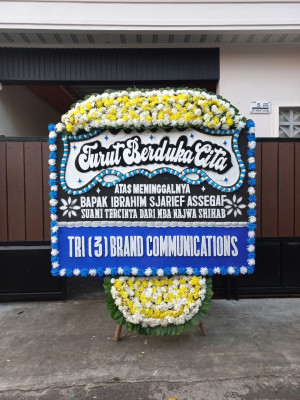Papan Bunga Duka di Kaliabang Tengah